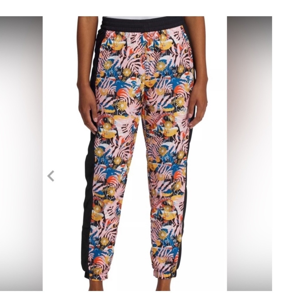 The North Face Pants Hydrenaline 2000 Windwall Floral Joggers